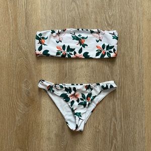 WHITE FLORAL BANDEAU BIKINI